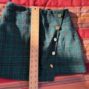 Forever 21 Green and Black Plaid Skirt with Gold Snap